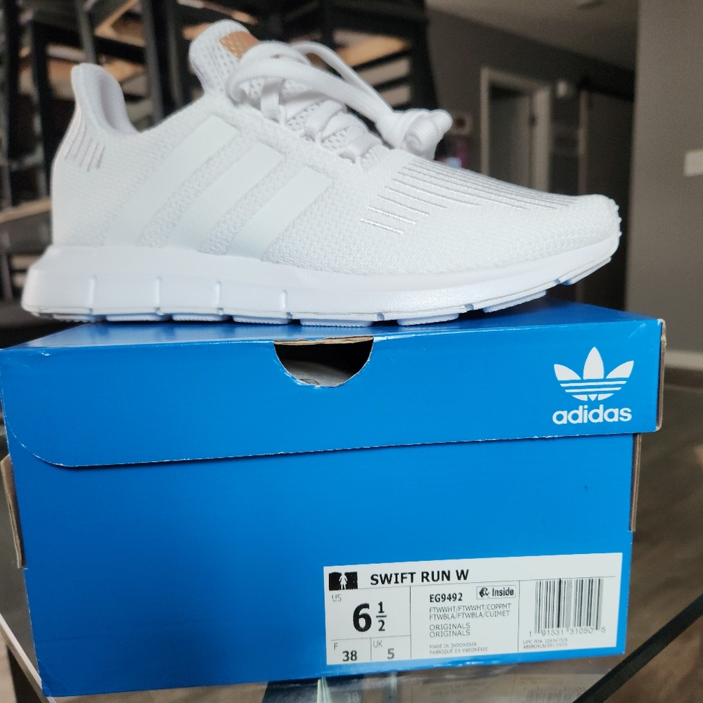 Adidas Swift Run